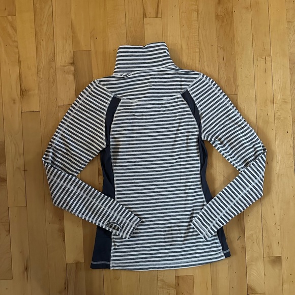 Lululemon Run Trail Tech Cowl Neck Pullover - Picture 3 of 6